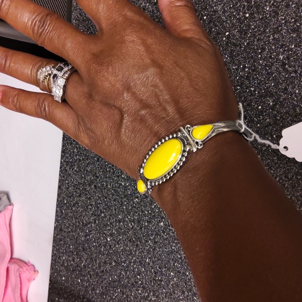 🐣Silver & yellow bracelet 💛  NWOT